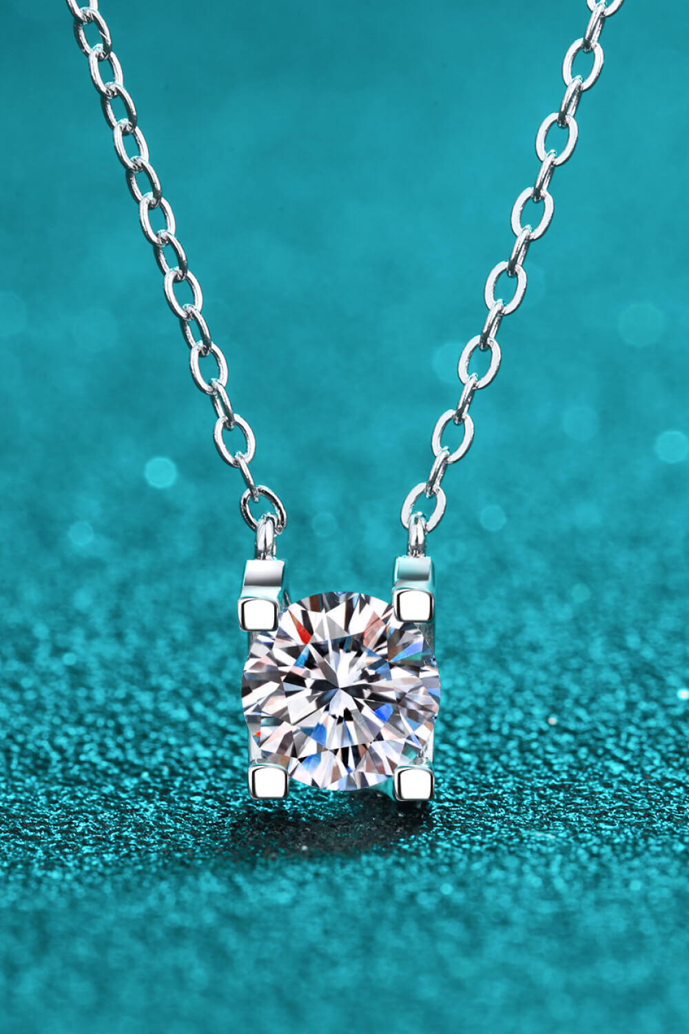 1 Carat Moissanite Chain Necklace ce107748099e41d2b0512b5adb149143-Max Trendsi