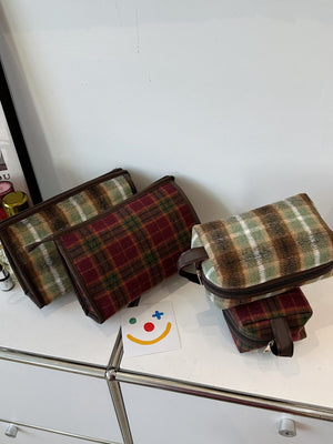 Contrast Plaid Clutch with Zipper d018e61c-3164-46df-8781-a8201ee1c2ef-Max Trendsi