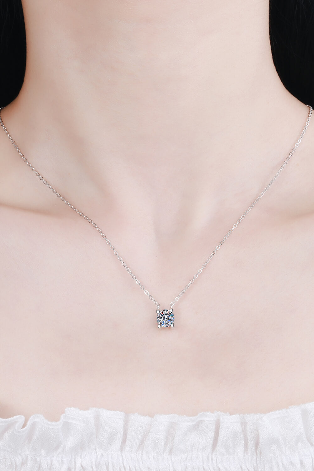 1 Carat Moissanite Chain Necklace d3be1364e3e54faba59b5d9fd44d0ebf-Max Trendsi