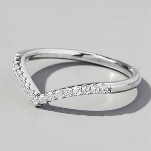 V Shape Inlaid Zircon 925 Sterling Silver Ring d7114f86-57a8-4218-a72a-08706ac14636-Max Trendsi