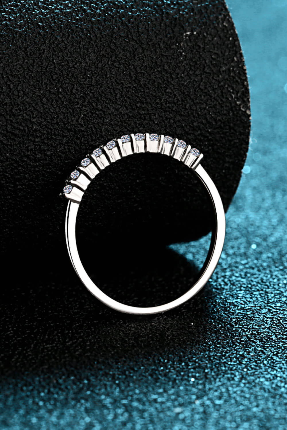925 Sterling Silver Inlaid Moissanite Polished Ring d826cf4c3747435d920504025e2e1911-Max Trendsi