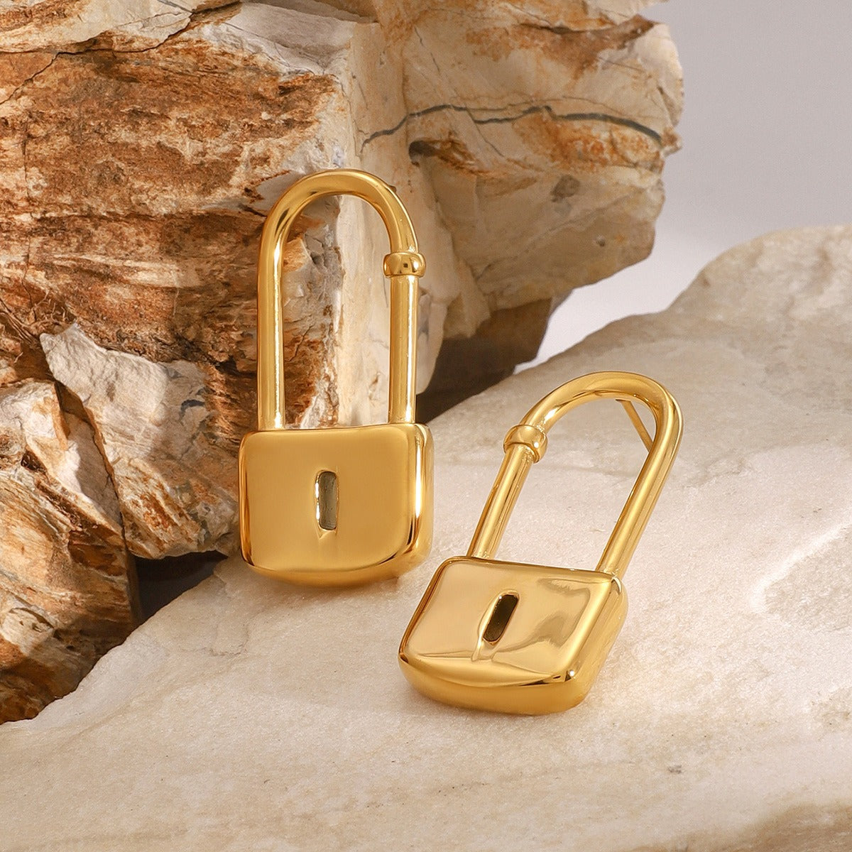 18K gold lock-shaped design trendy and personalized earrings d96d0459-433a-4a42-af0a-b190d7343f9e Artshiney