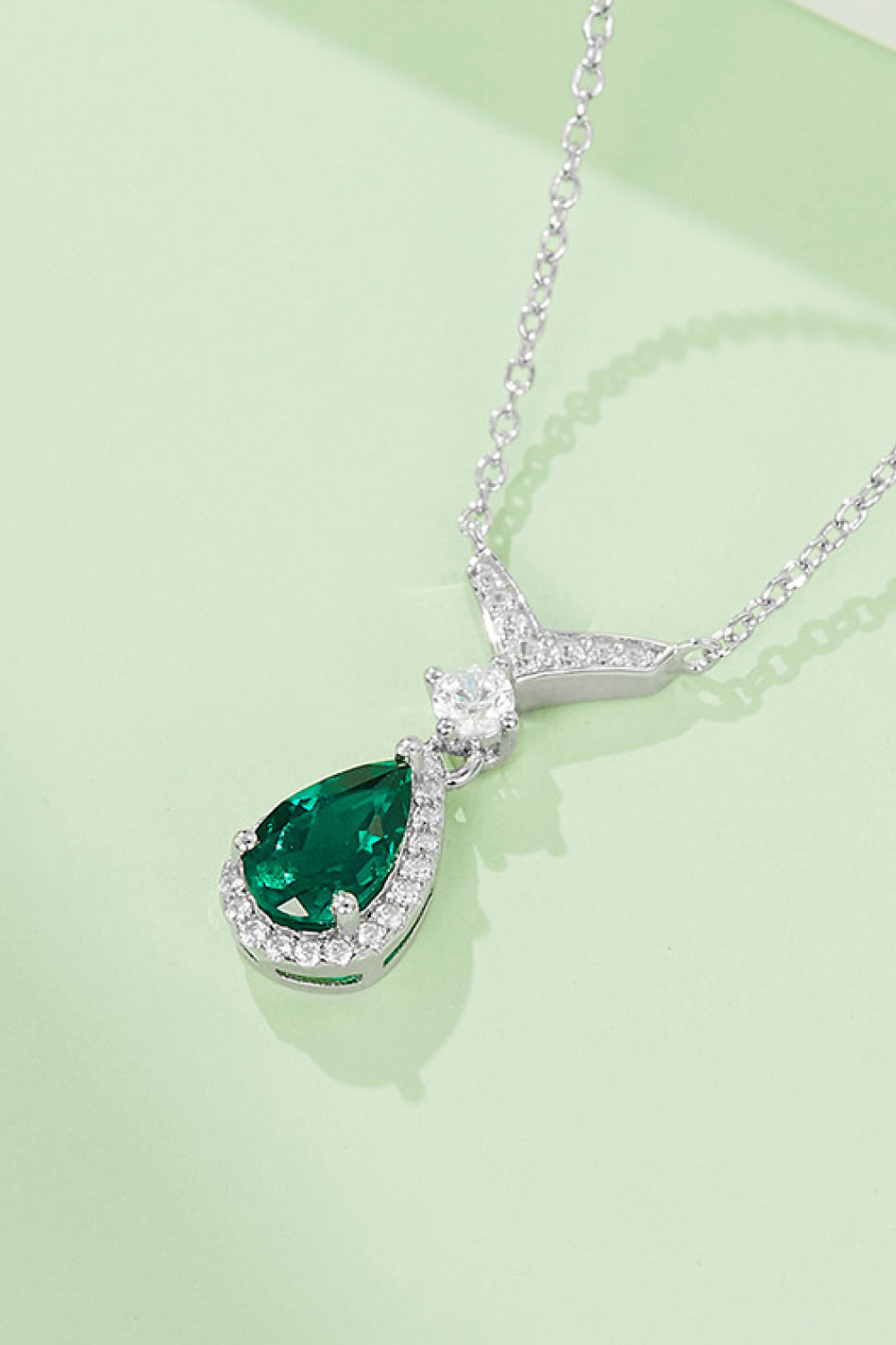 Lab-Grown Emerald Teardrop Necklace d9eeb6076b2448439b515b7dfc0a2869-Max Trendsi