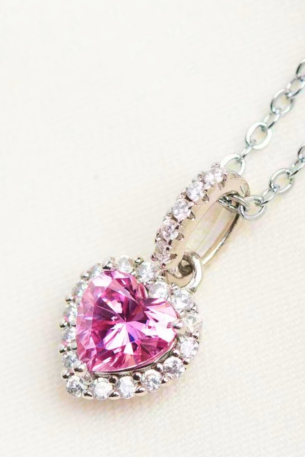 1 Carat Moissanite Heart Pendant Necklace da9da35c13d3479db11c0386c23bdbe7-Max Trendsi