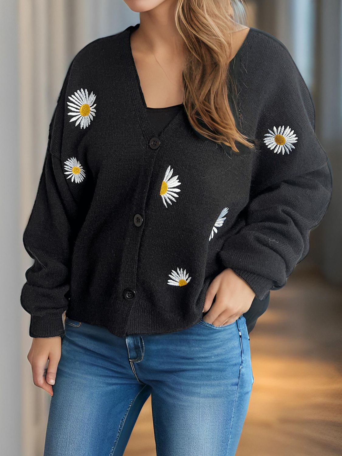 Daisy Button Up V-Neck Cardigan dca1fef0-9106-4f57-b582-1f3879593551-Max Glownestbest