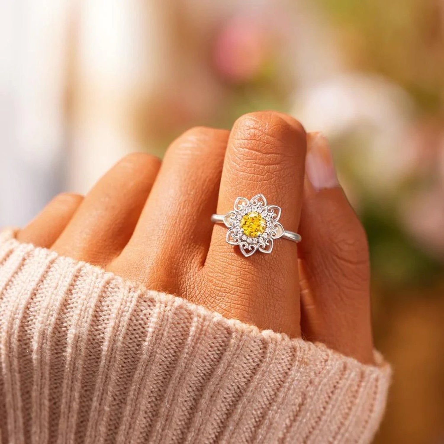 Flower Shape Zircon Platinum-Plated 925 Sterling Silver Ring dd32d39f-ac95-4915-ae8f-fbee0085708b-Max Trendsi