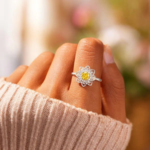 Flower Shape Zircon Platinum-Plated 925 Sterling Silver Ring dd32d39f-ac95-4915-ae8f-fbee0085708b-Max Trendsi