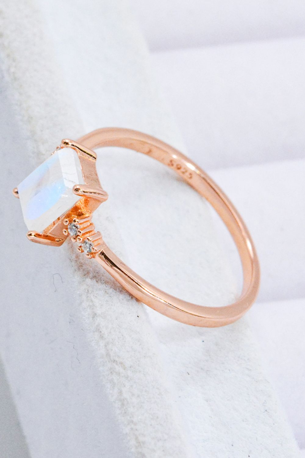 Rectangle Natural Moonstone Ring df0b1b24064d4a10b62889bfe153c936-Max Trendsi