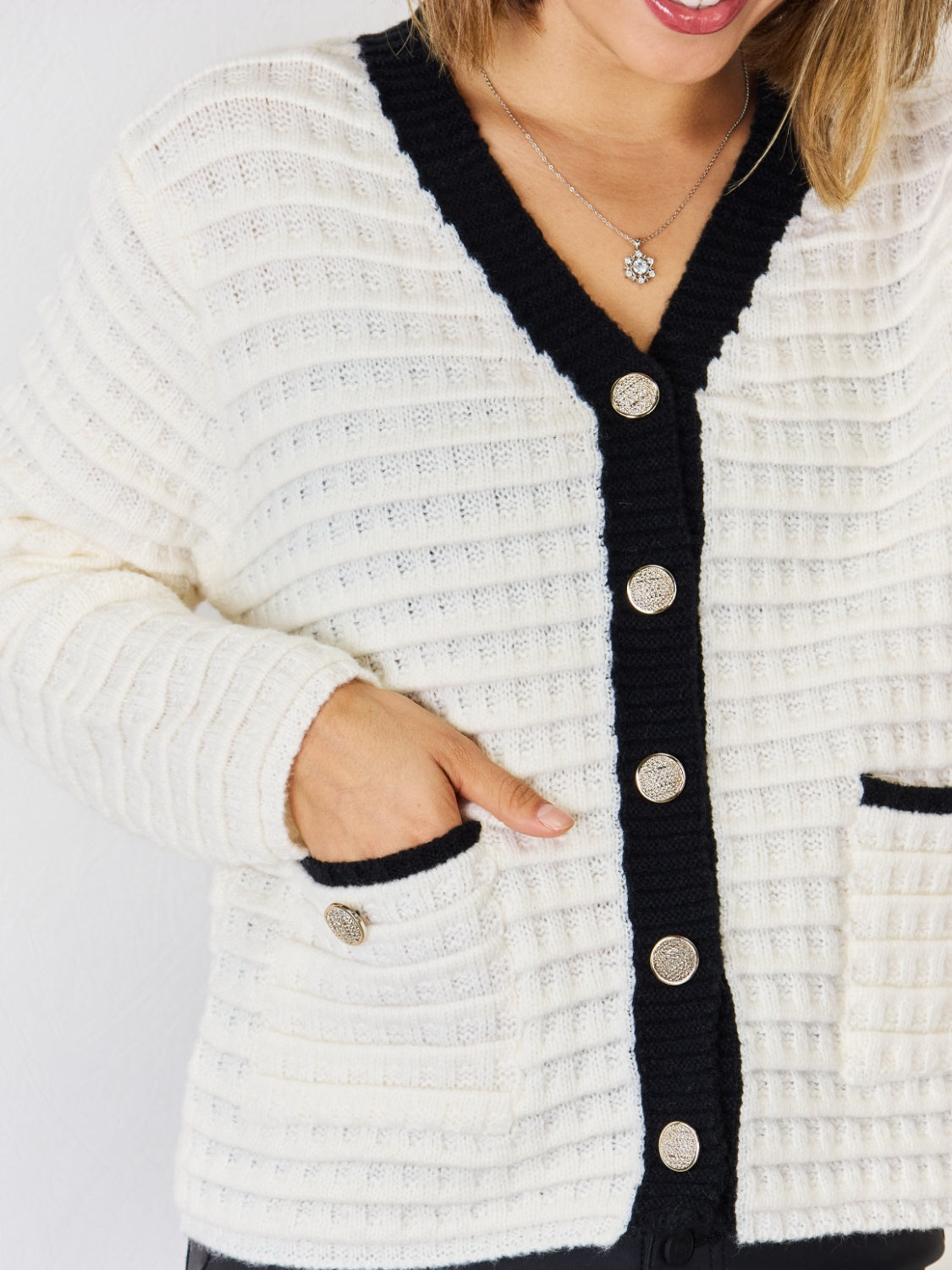 Contrast Trim Button Up Cardigan e1121c92-d44c-42a5-bb06-60ba203b569f-Max Glownestbest