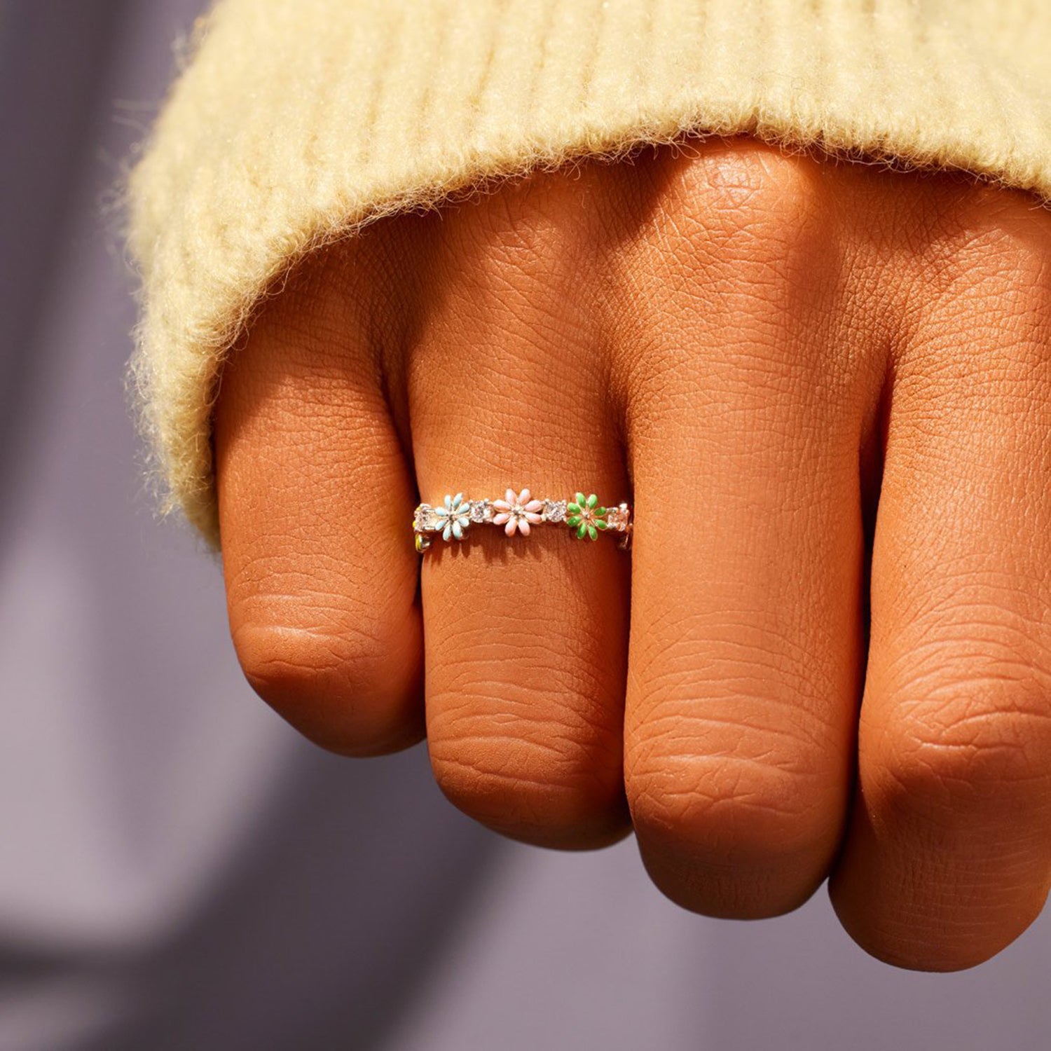 Flower Shape 925 Sterling Silver Zircon Ring e125bdf6-f4fb-47d7-a287-88c4e906413d-Max Trendsi