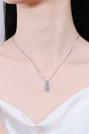 Moissanite Triple-Pendant Necklace e1e1aa3fb9764ea3972358ad334378bb-Max Trendsi