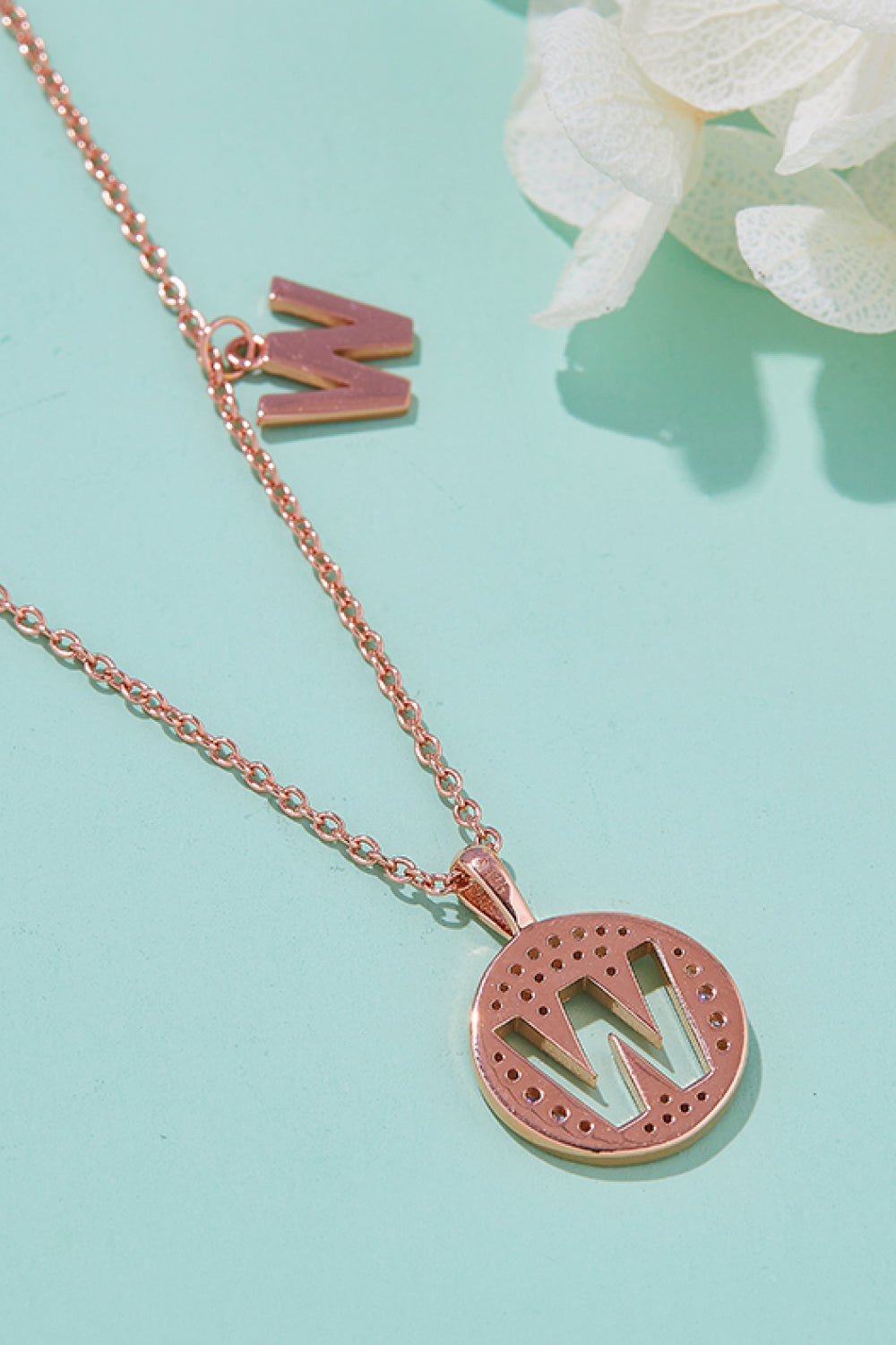 Moissanite U to Z Pendant Necklace e38a191710514af1be22fa09370aeb01-Max Trendsi