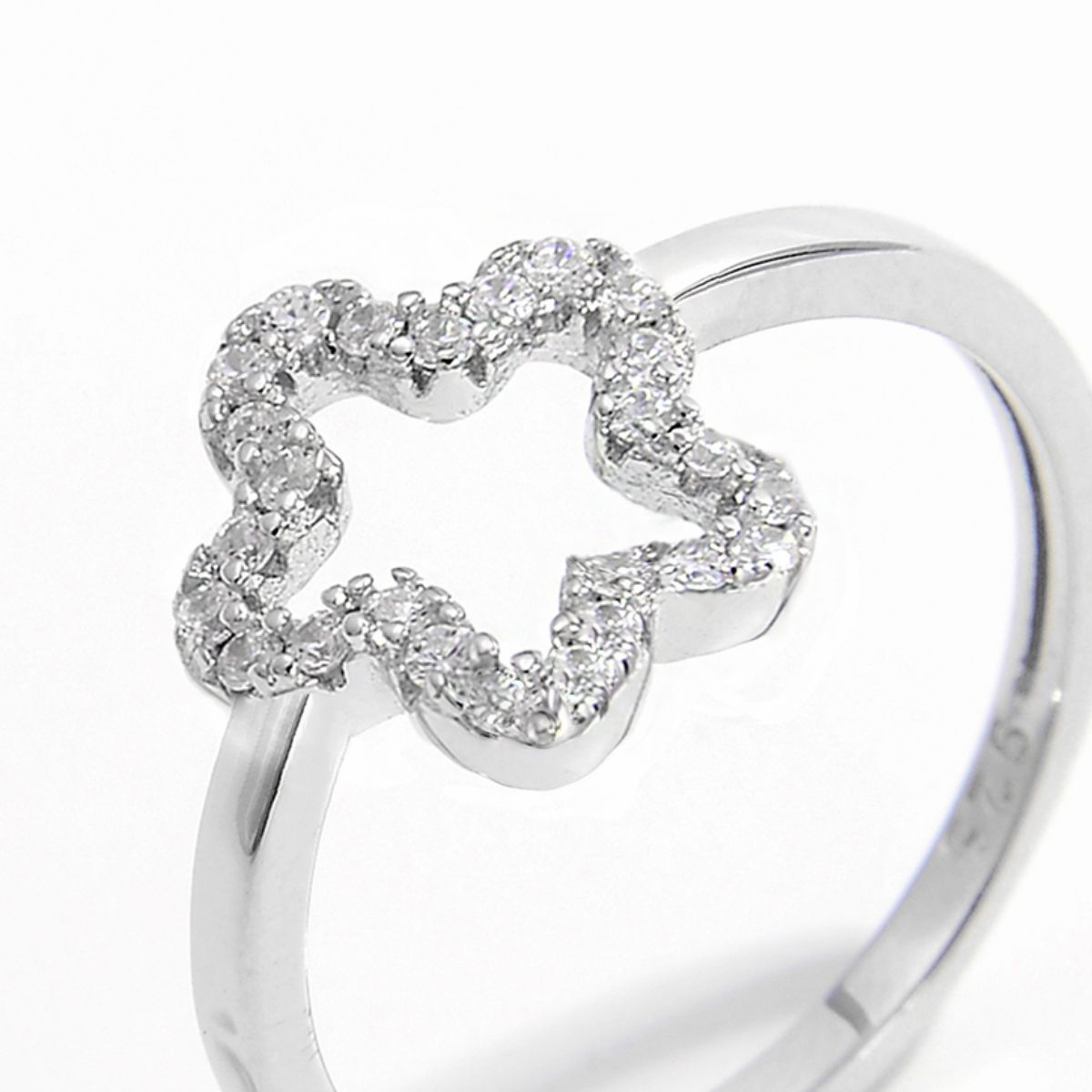 925 Sterling Silver Inlaid Zircon Ring e7673bcf-95ad-49be-a11e-04270ee910f3-Max Trendsi