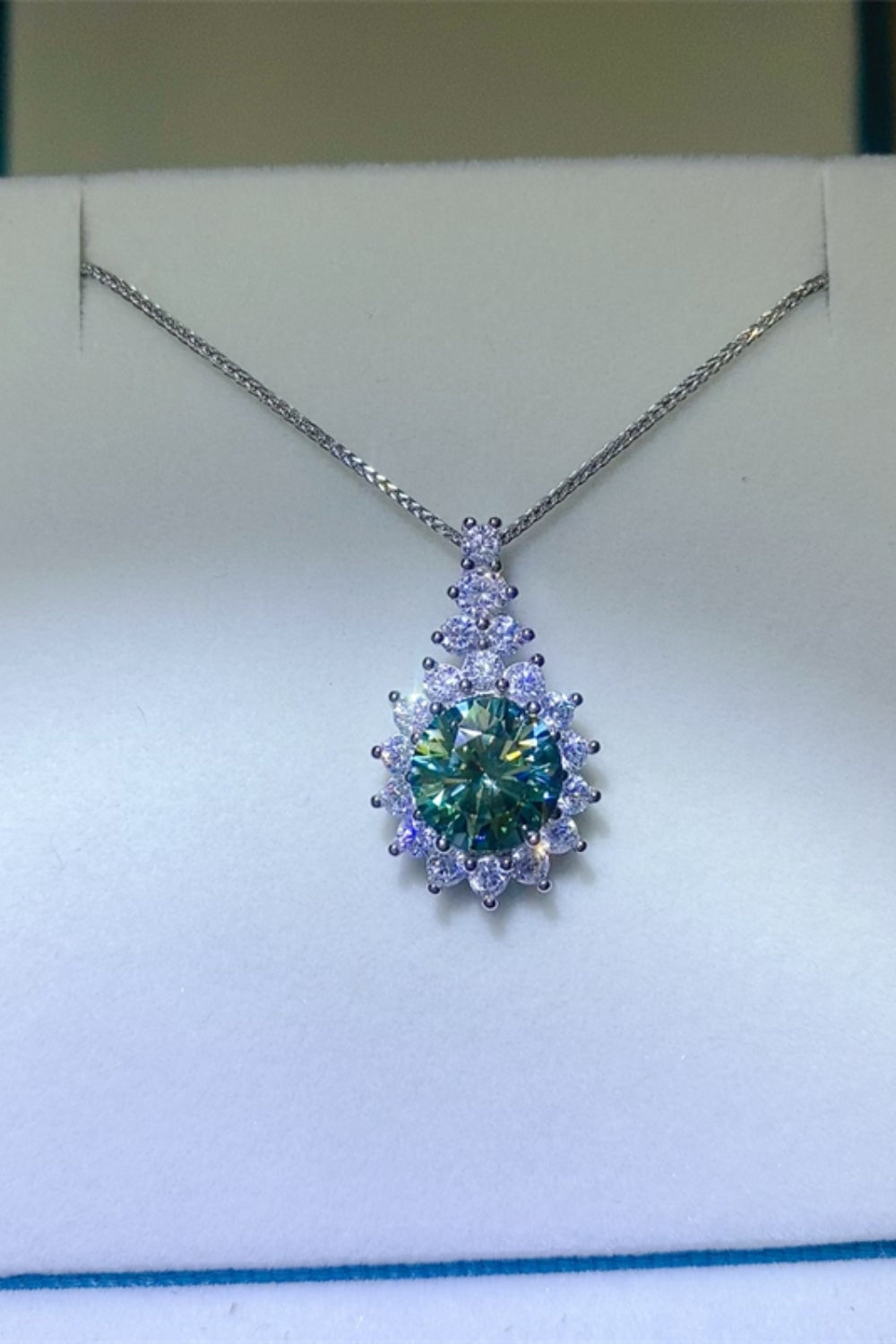 3 Carat Moissanite 925 Sterling Silver Pendant Necklace ed49ccf1-d10a-436c-9ee5-9923dcb476c8-Max Trendsi