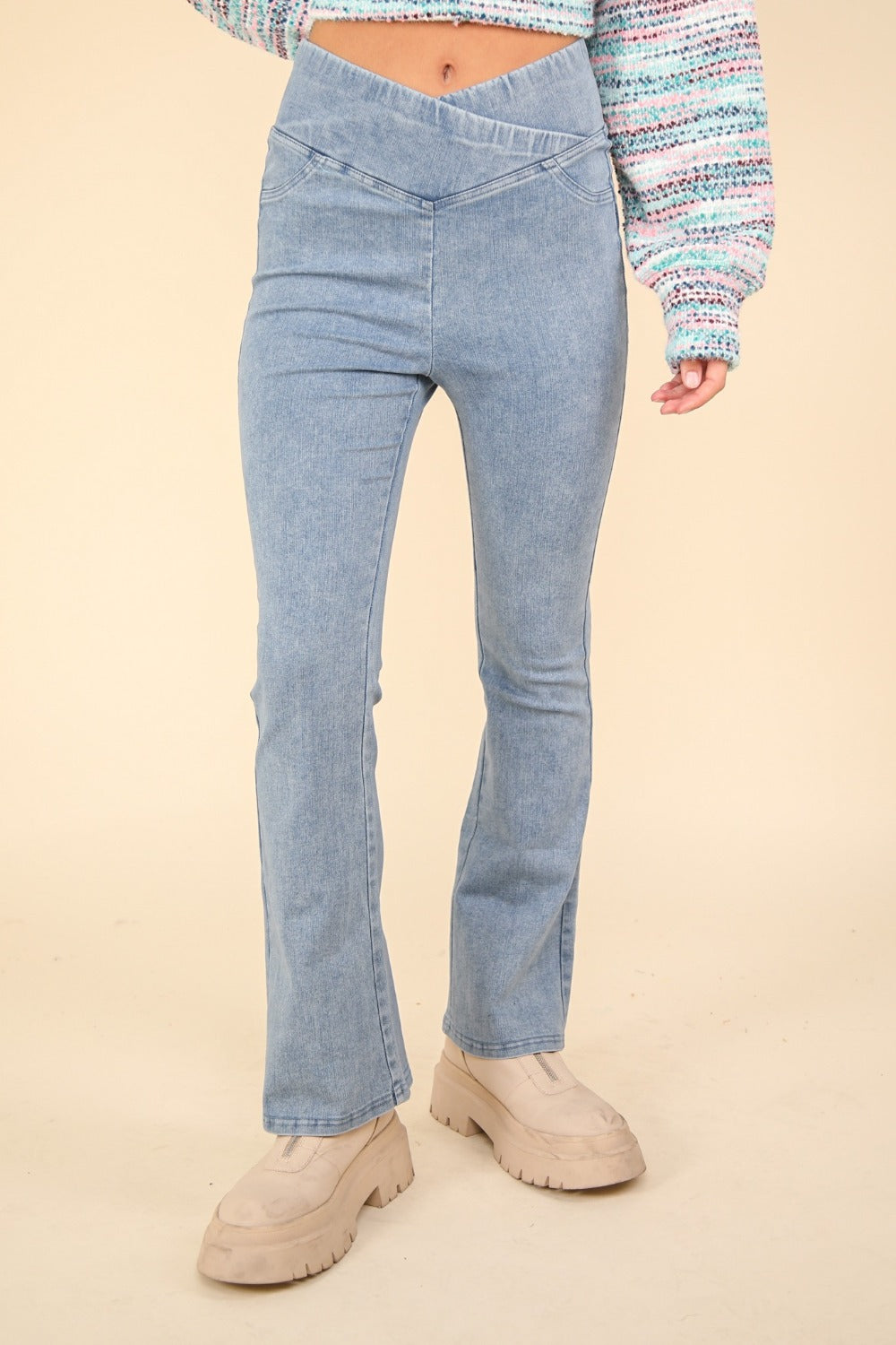 VERY J Washed Denim Stretchy Crossover Waist Leggings Lt Indigo edd19a38-3753-4de5-ae98-e2cb7461aa5b-Max Trendsi