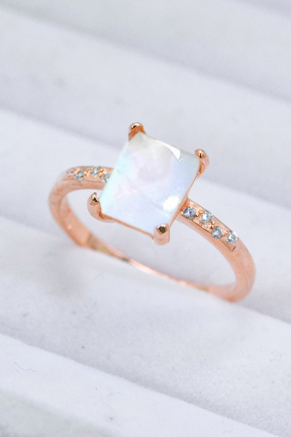 Square Moonstone Ring ee9c7a80311d4e109e1aaf768eb8d68d-Max Trendsi