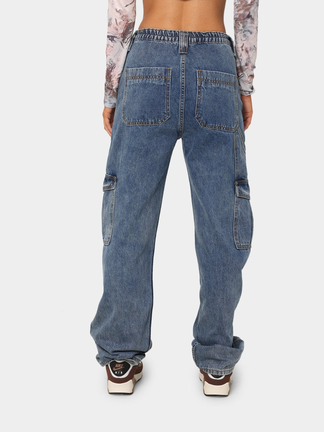 Straight Jeans with Pockets eeda414ba31d4116a7acad4ac59f249e-Max Trendsi