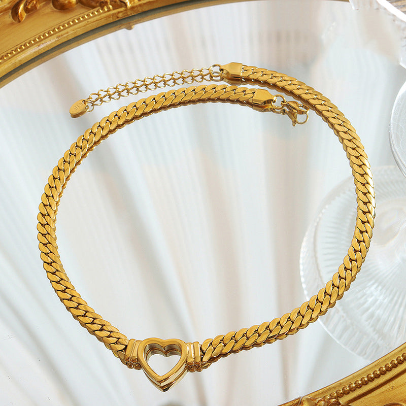 18K Gold Exquisite Hollow Heart Design Versatile Necklace eff597fb-6b2e-45cb-a96c-36c24e328ca5 Artshiney