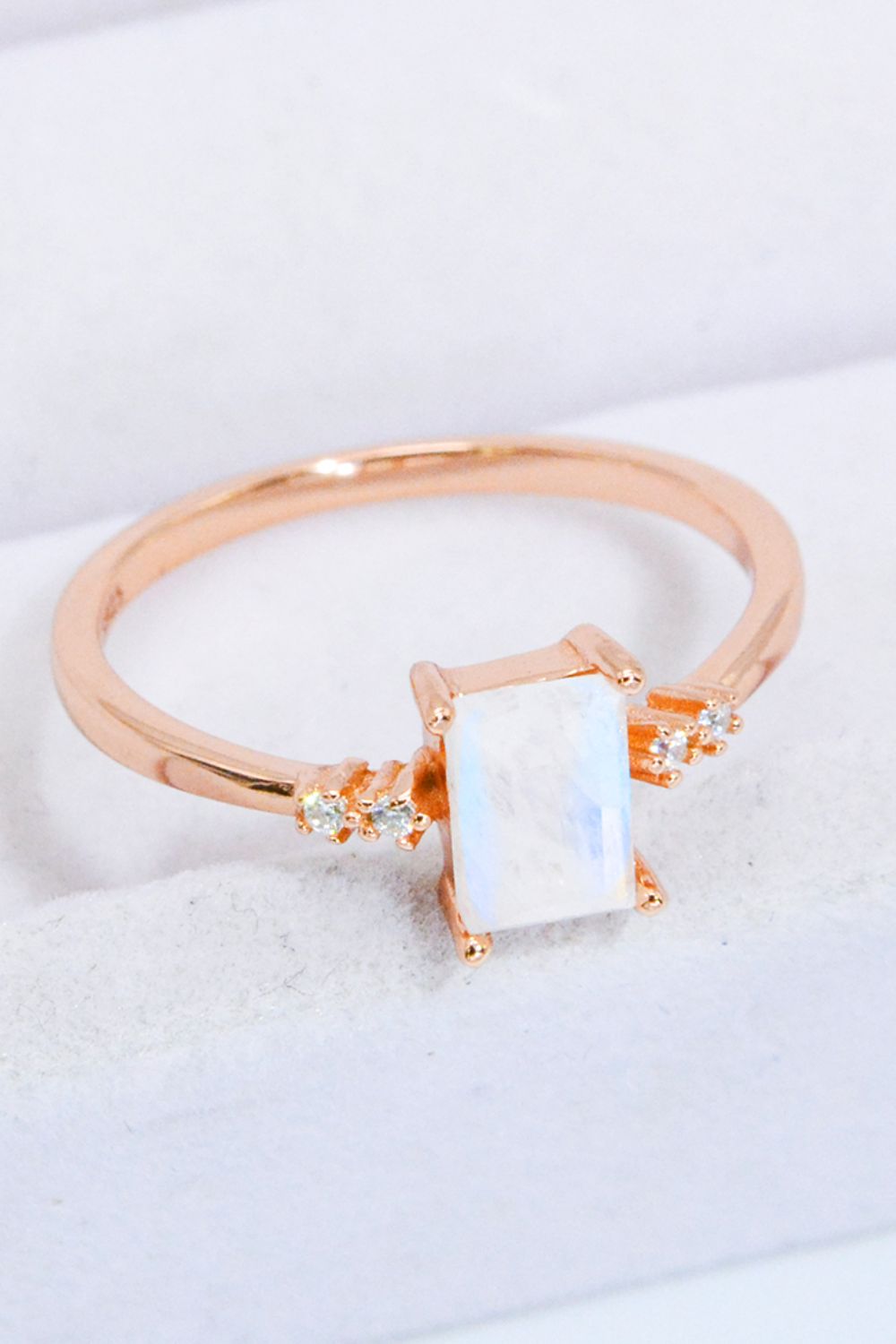 Rectangle Natural Moonstone Ring Rose Gold f13634861bd444cdb738fbf0d1123b03-Max Trendsi