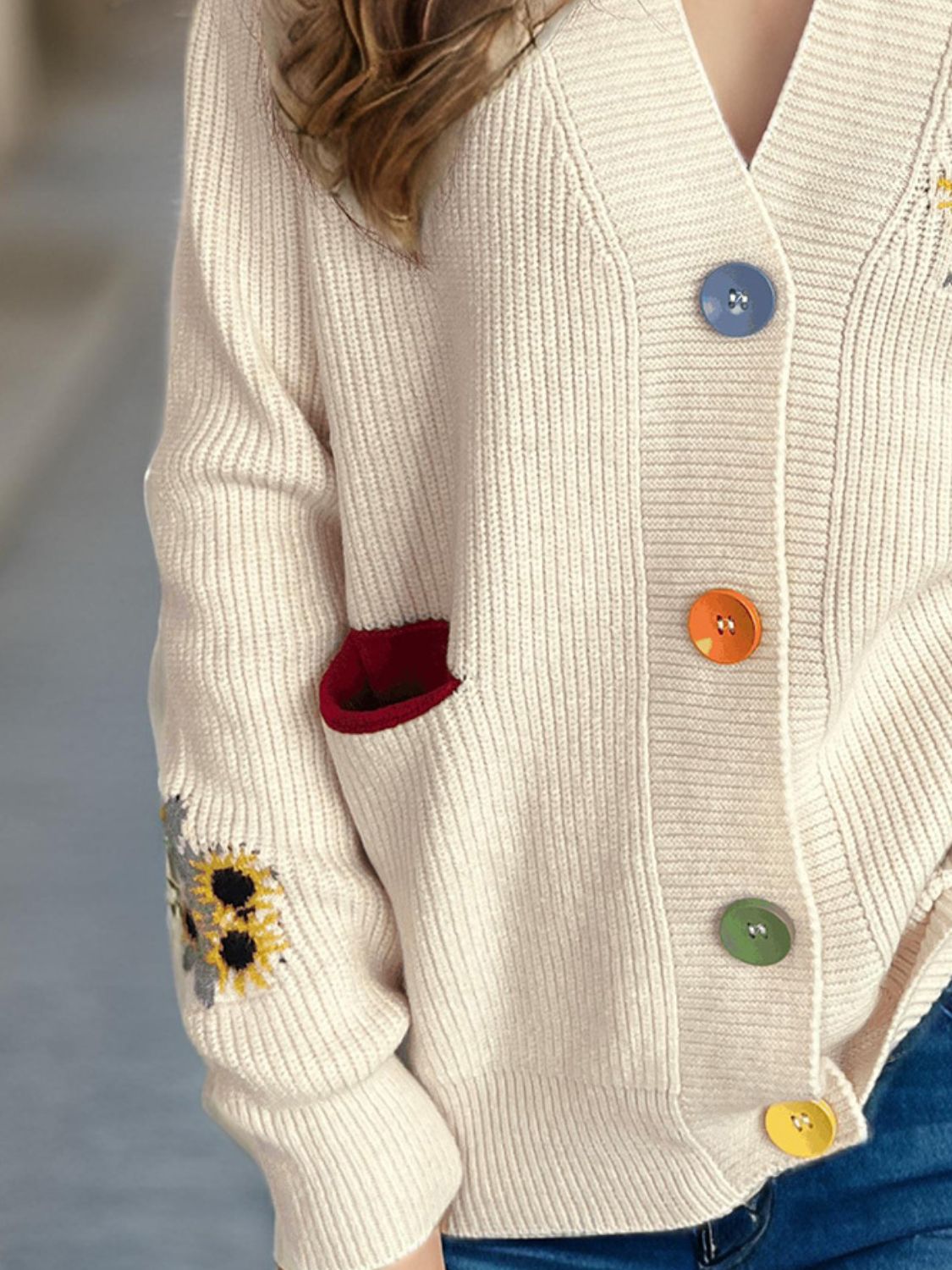 Contrast Button V-Neck Long Sleeve Cardigan f1d16351-4ec6-4390-a309-768c25847b44-Max Glownestbest