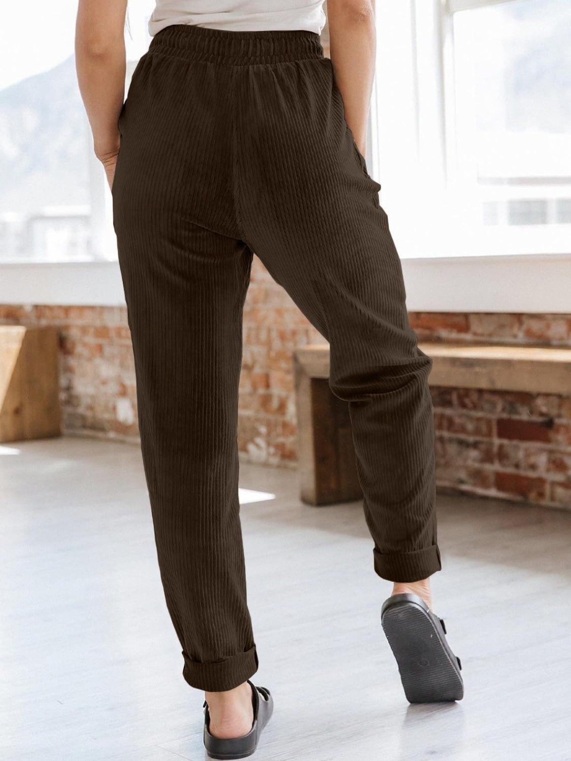 Drawstring Pants with Pockets f28e3fb5-dce2-4108-a963-3203e594e66f-Max Trendsi