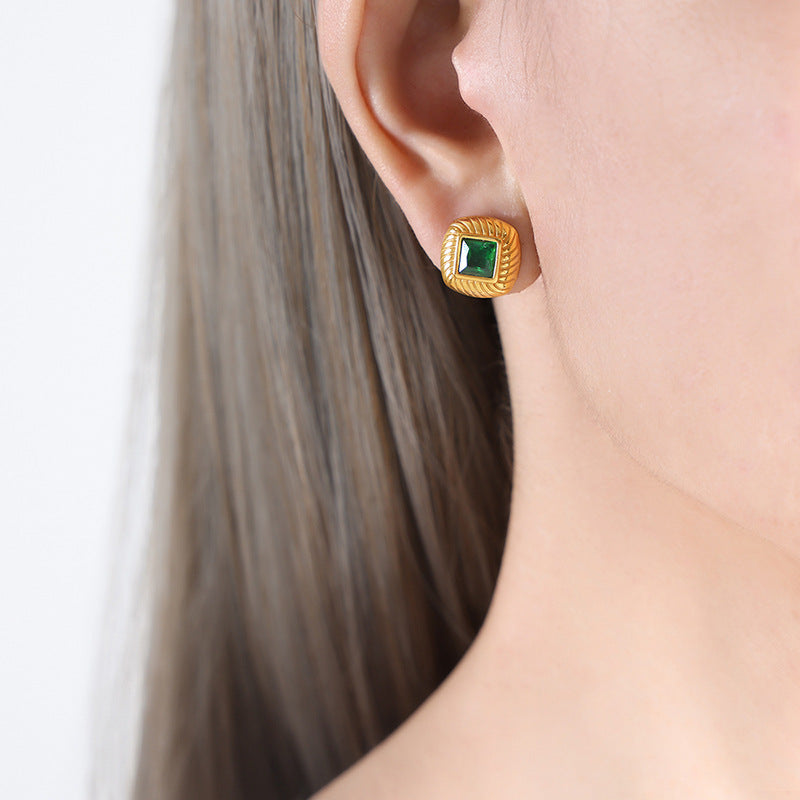 18K Gold Fashionable Retro Square Inlaid Gem Design Court Style Earrings Necklace Set Green f5589829-4d99-462b-9c83-af8e57001c44 Artshiney