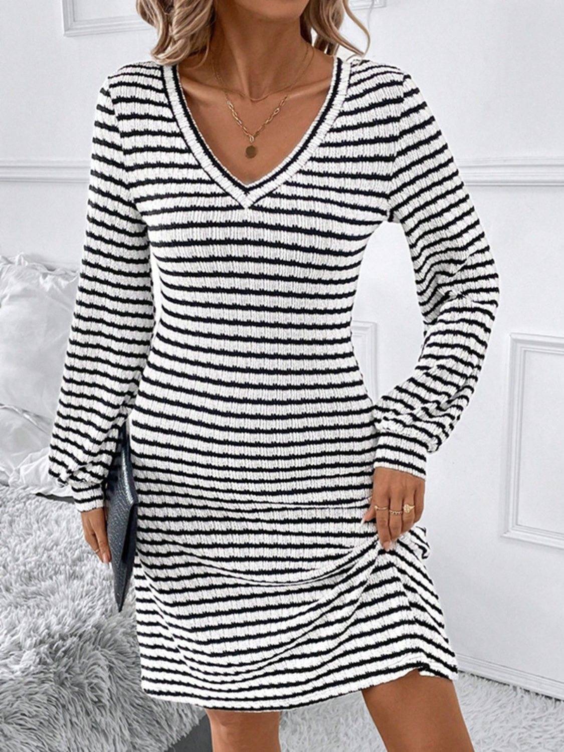 Striped V-Neck Long Sleeve Dress f89988e8-1f0b-4e5a-905c-3ab10fa48f68-Max Glownestbest